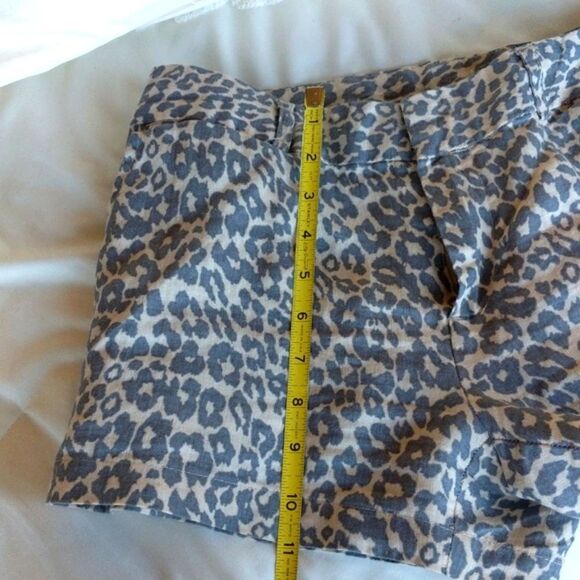 Cynthia Rowley Linen Leopard Shorts - Picture 9 of 13